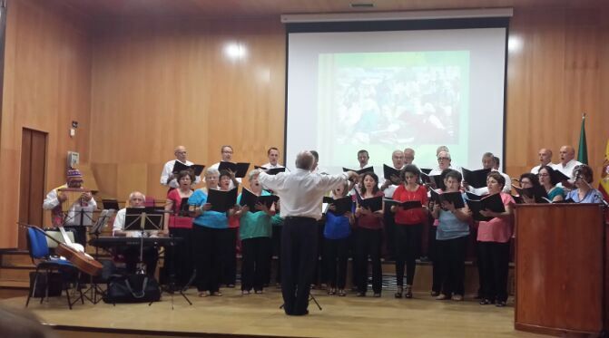 Actuación coral “Ensemble Enharmonía”, dirigida por Antonio García Herrera