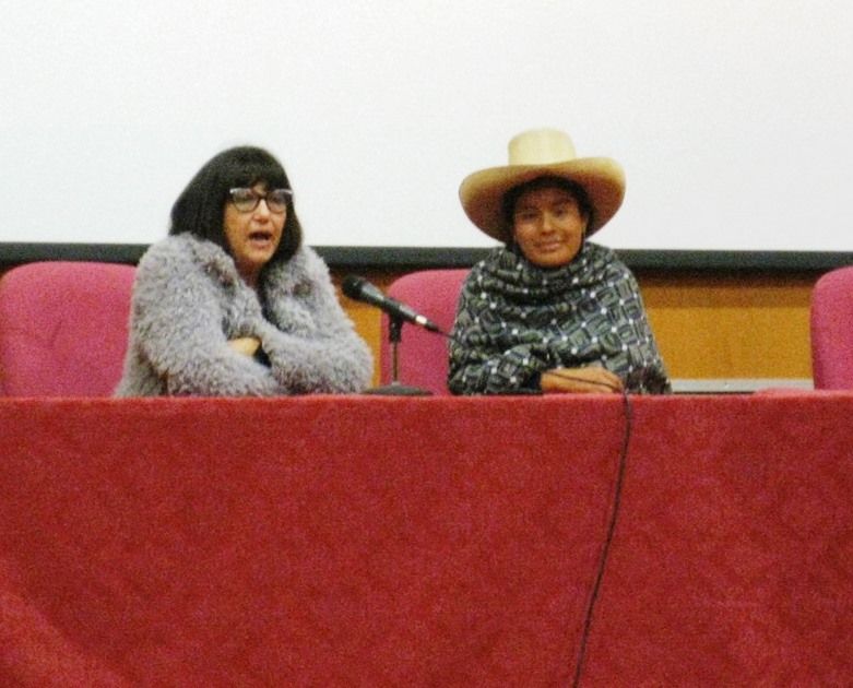 Crónica Cartel Estreno del documental Hija de la Laguna y Charla debate con Nélida Ayay