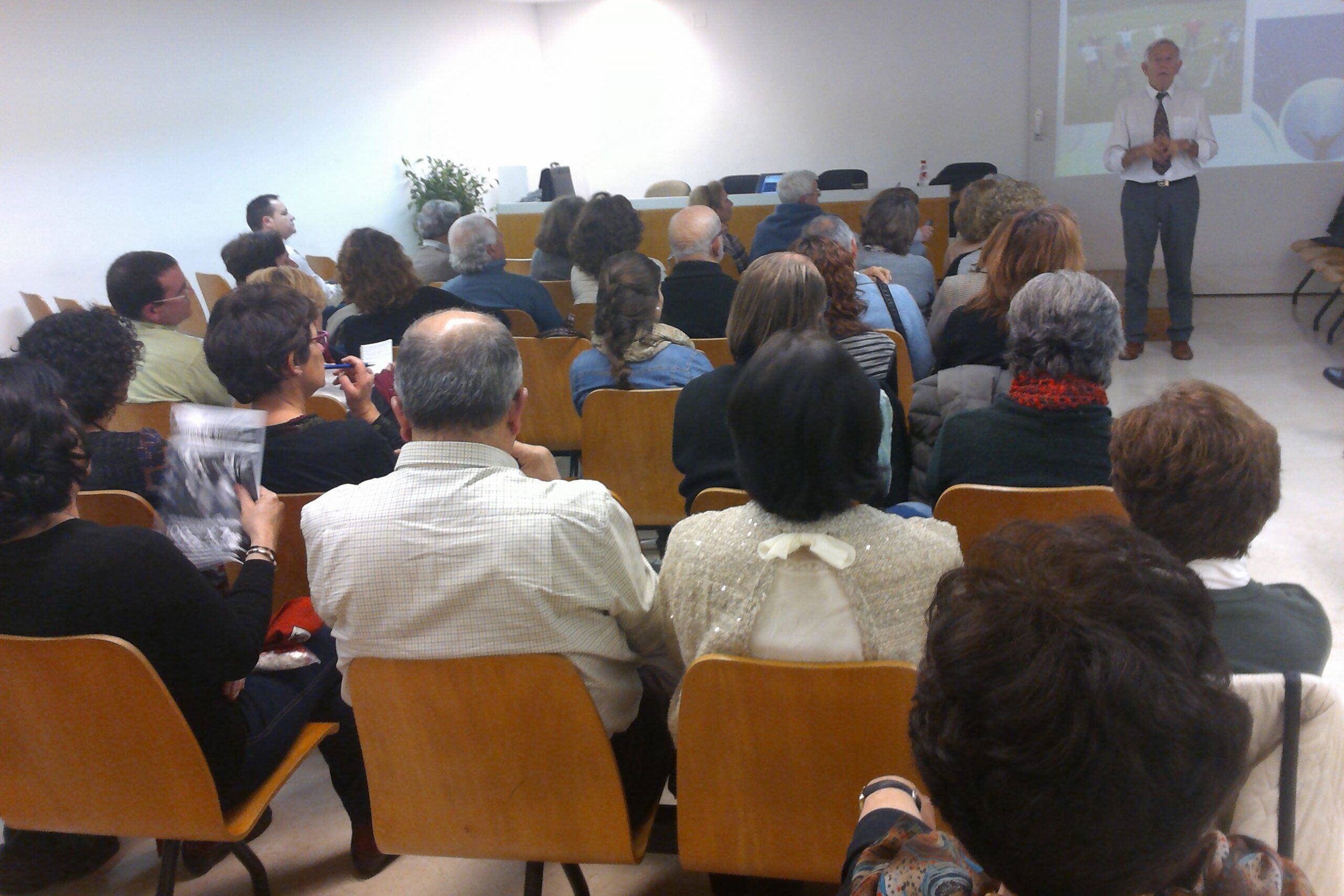 Conferencia Yoga y educación holística. 06 marzo 2015