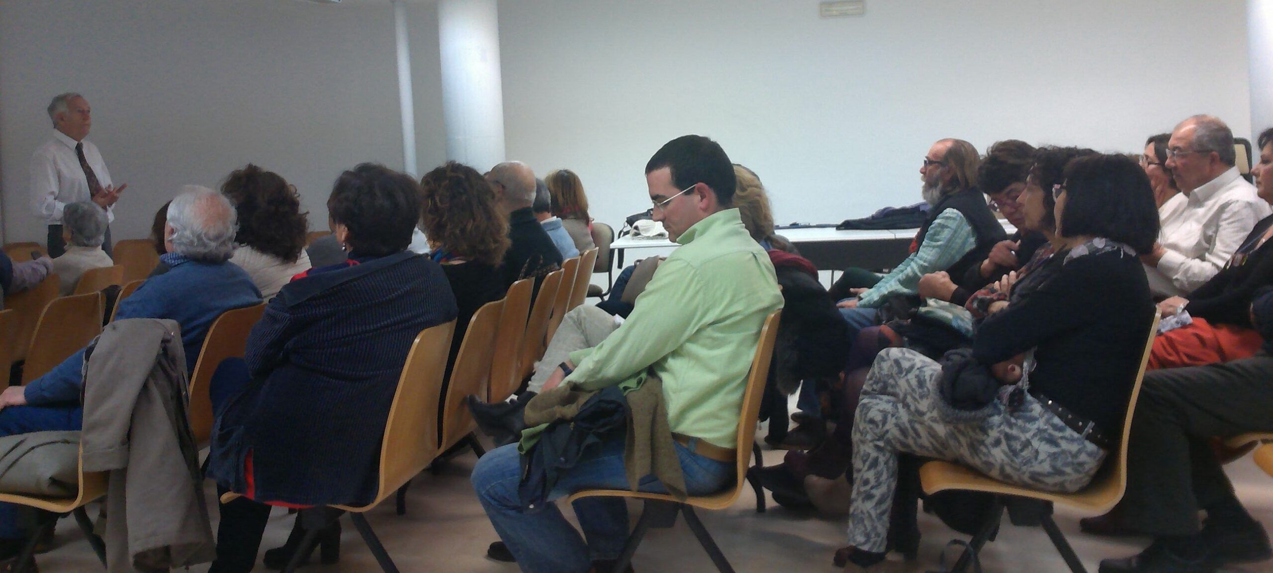 Conferencia Yoga y educación holística. 06 marzo 2015